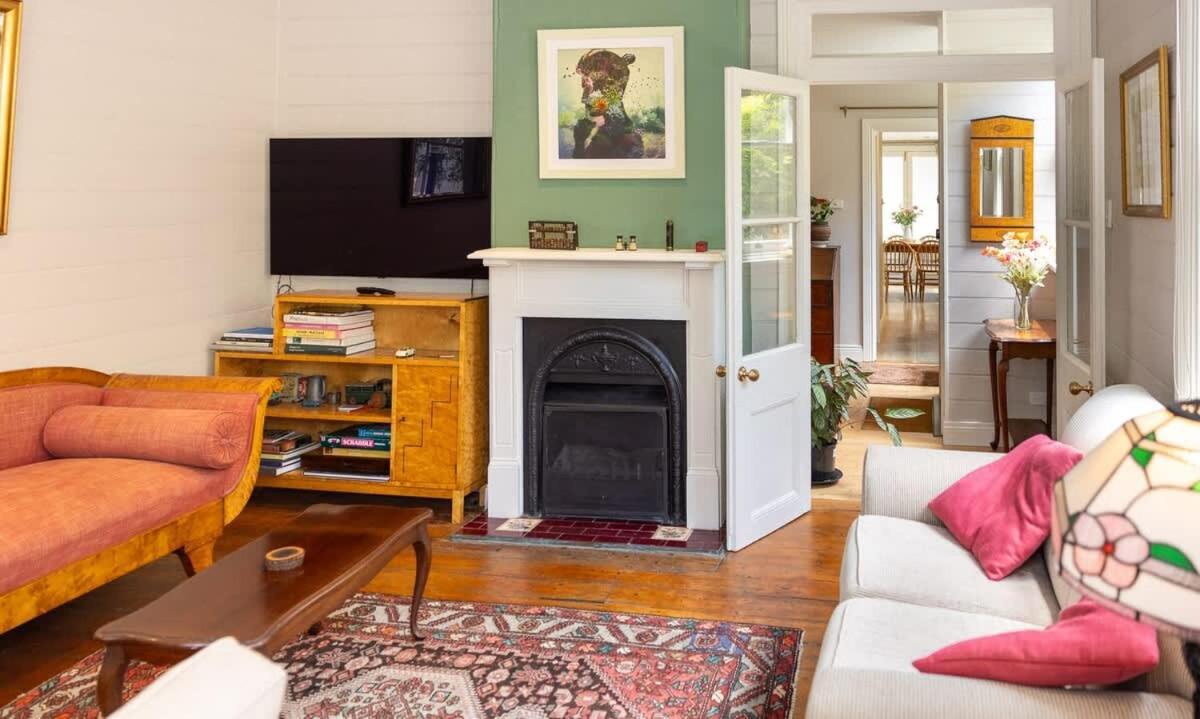 Charm & History 3bdr & Garden Close To Harbour Views