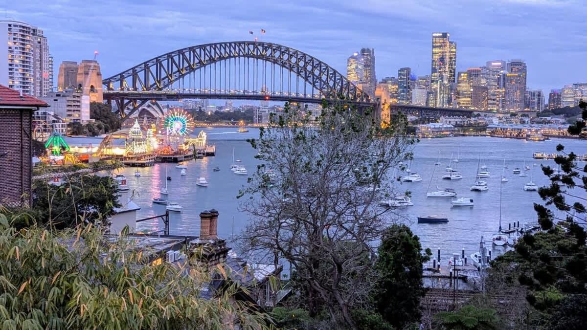 Charm & History 3bdr & Garden Close To Harbour Views *