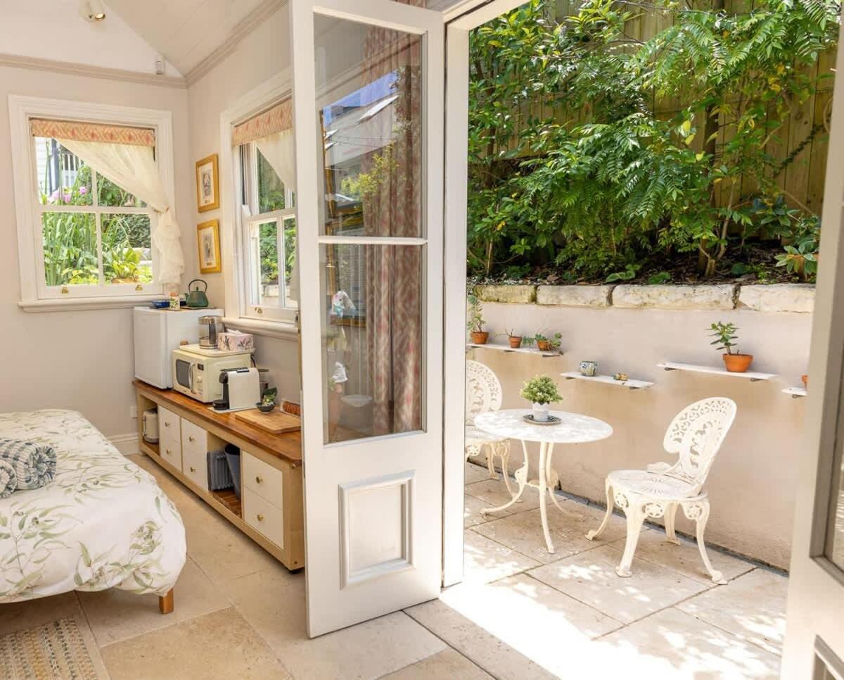 Charm & History 3bdr & Garden Close To Harbour Views Holiday home *