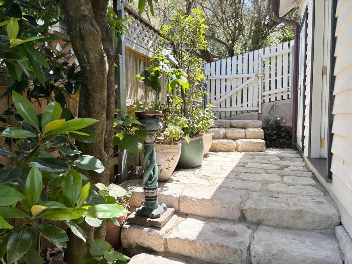 Charm & History 3bdr & Garden Close To Harbour Views * Sydney