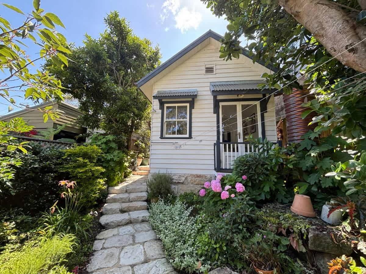 Charm & History 3bdr & Garden Close To Harbour Views