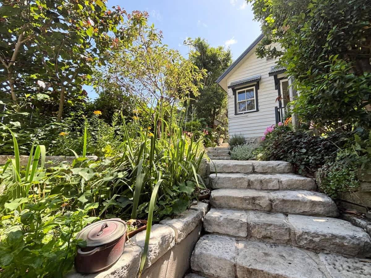 Holiday home Charm & History 3bdr & Garden Close To Harbour Views