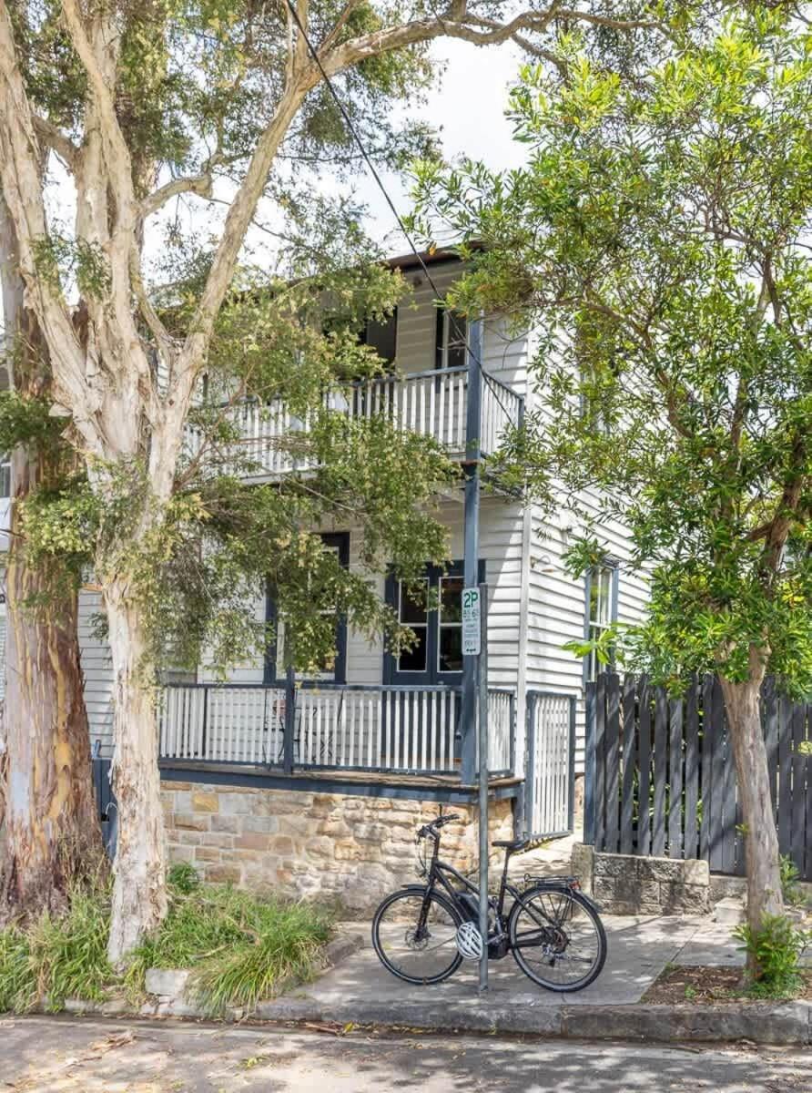 Charm & History 3bdr & Garden Close To Harbour Views Holiday home *
