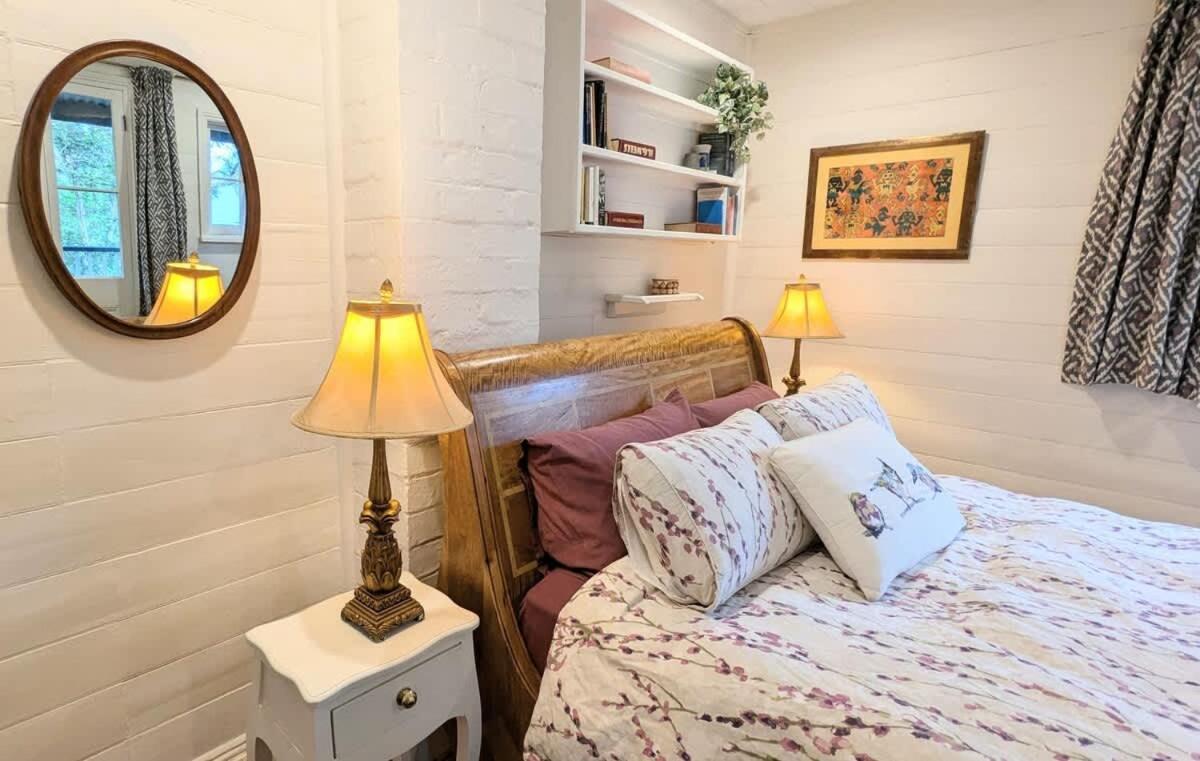 Holiday home Charm & History 3bdr & Garden Close To Harbour Views