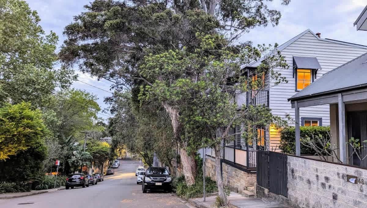 Charm & History 3bdr & Garden Close To Harbour Views *
