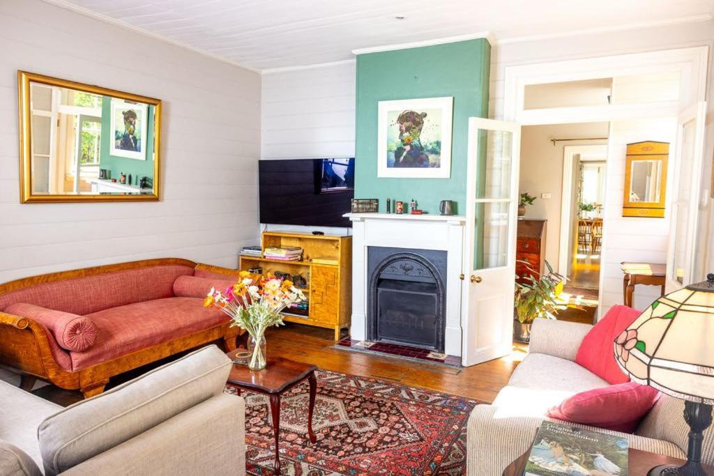 Charm & History 3bdr & Garden Close To Harbour Views