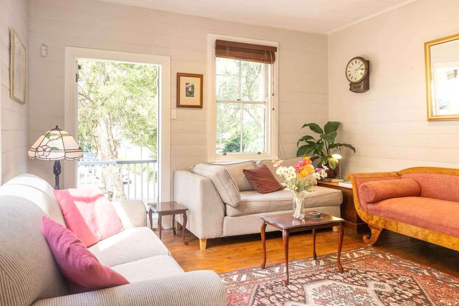 Charm & History 3bdr & Garden Close To Harbour Views Holiday home Sydney